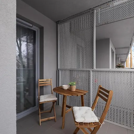 Prandoty Beautiful Apartment With Balcony Cracow By Renters Prestige Krasków Eksteriør bilde